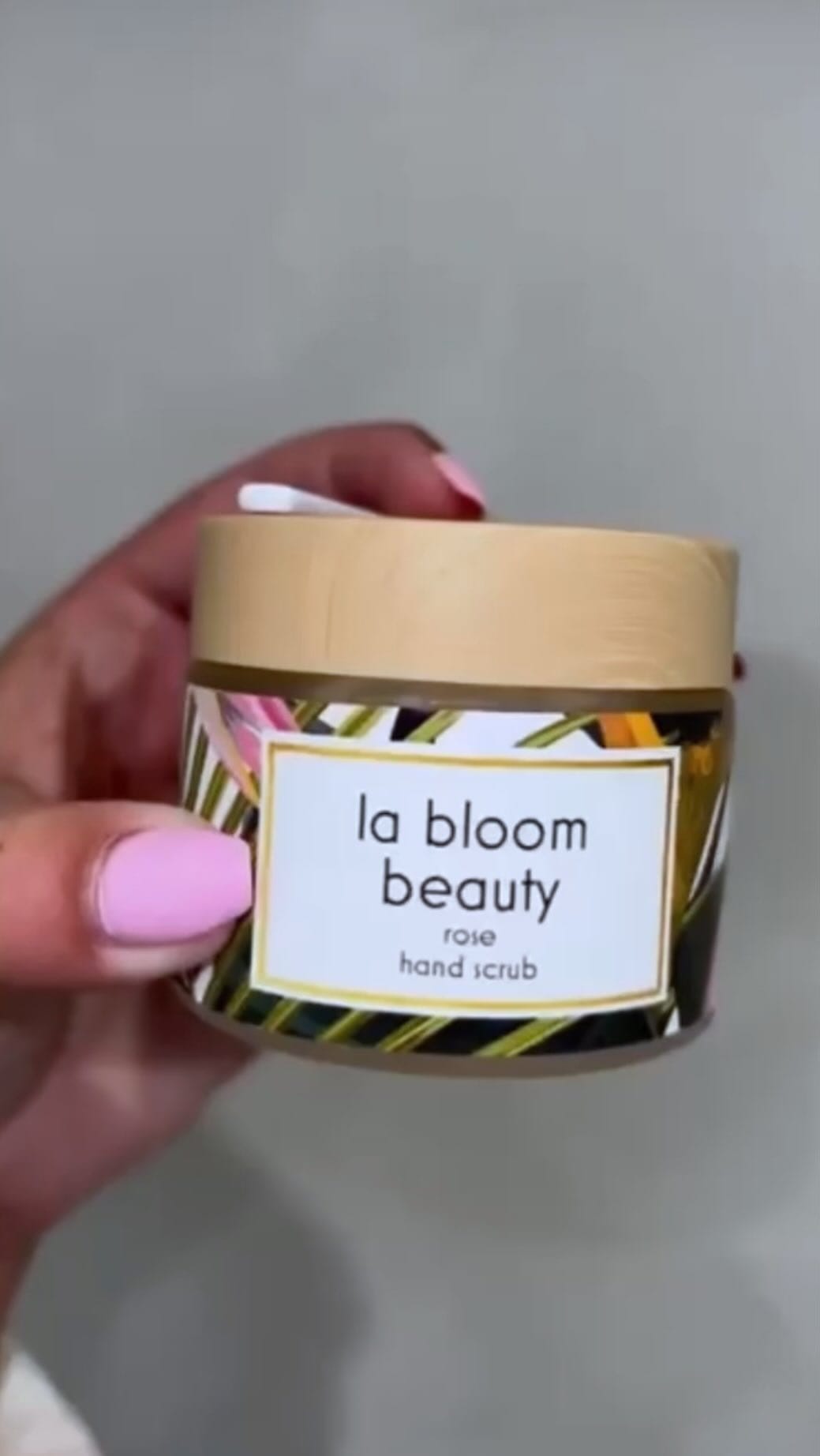 Post 4 by La Bloom Beauty on Instagram (video)