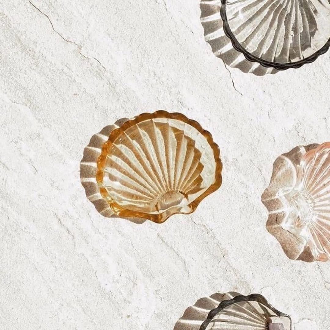 Post 5 by La Bloom Beauty on Instagram (image)