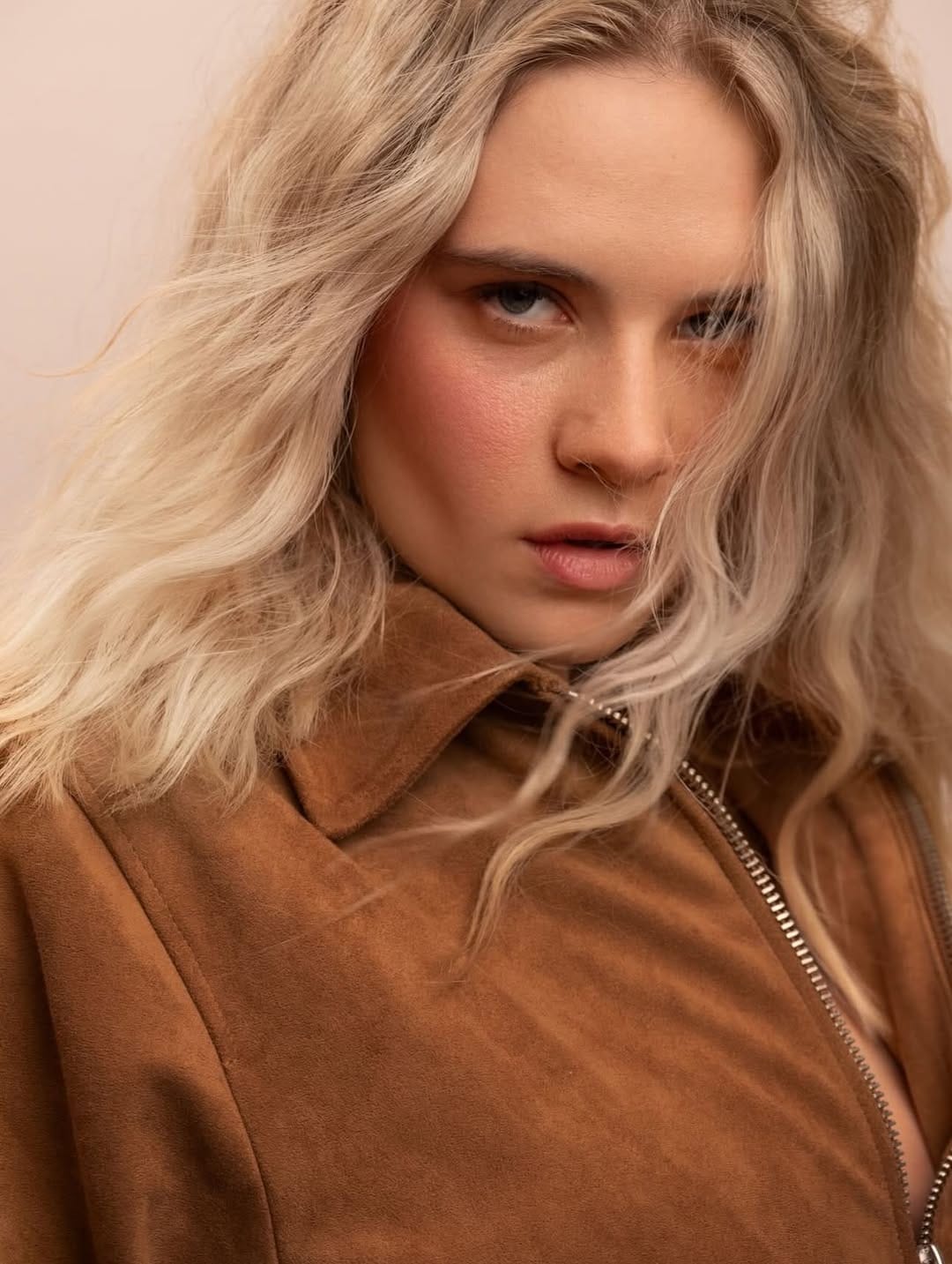 Post 5 by Greta Barthel 🇩🇪 /珍珠/ไข่มุก on Instagram (carousel)