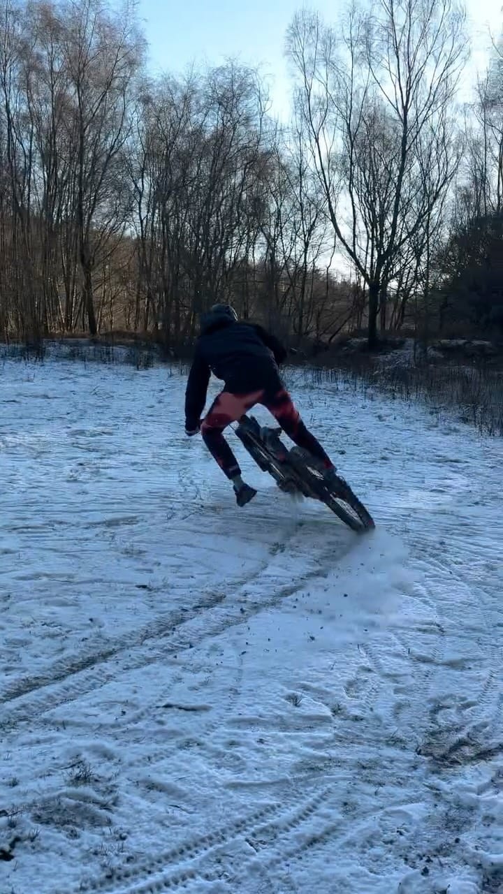 Post 7 by L U C A T H U R L O W on Instagram (video)