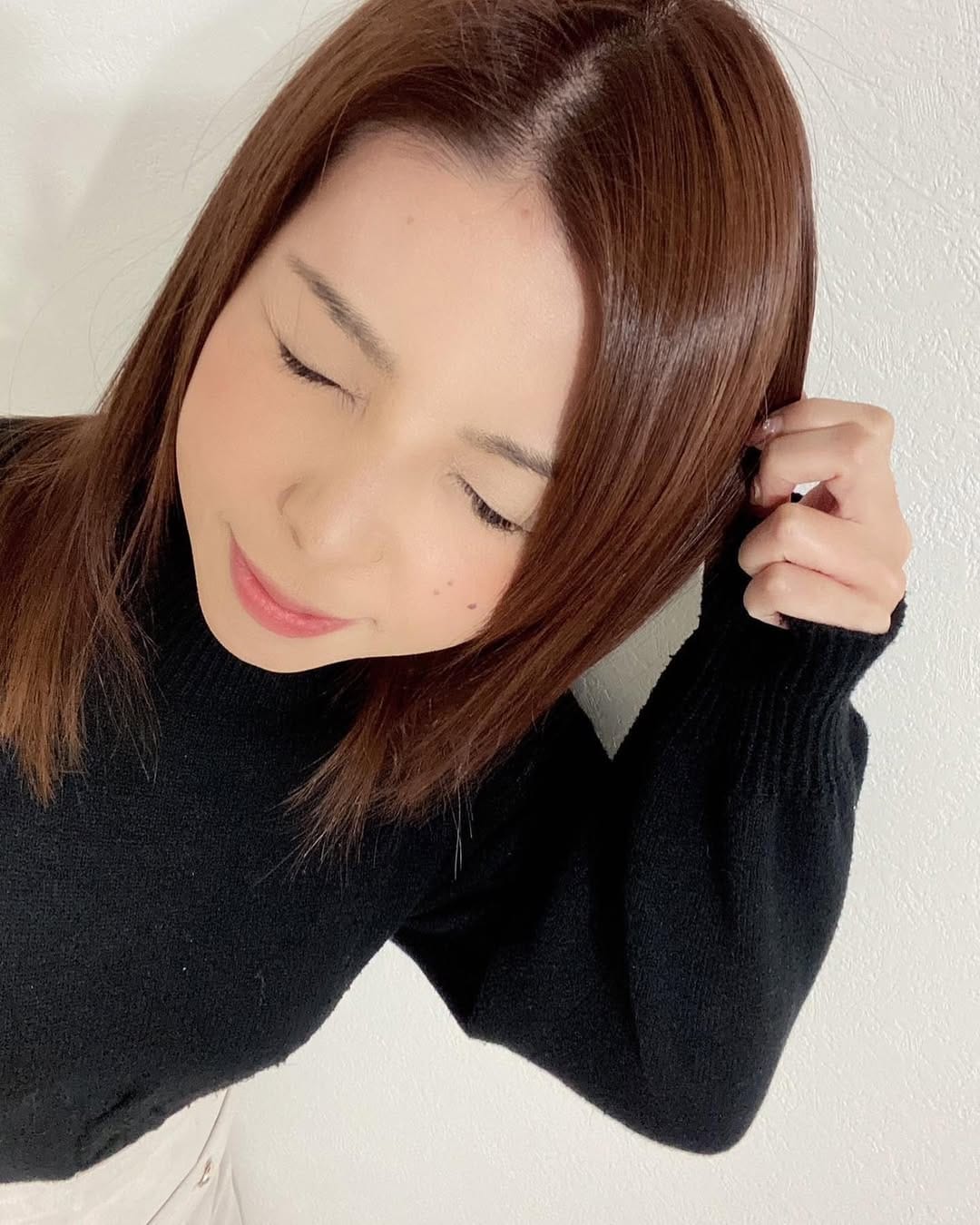 Post 9 by kiyomi on Instagram (carousel)