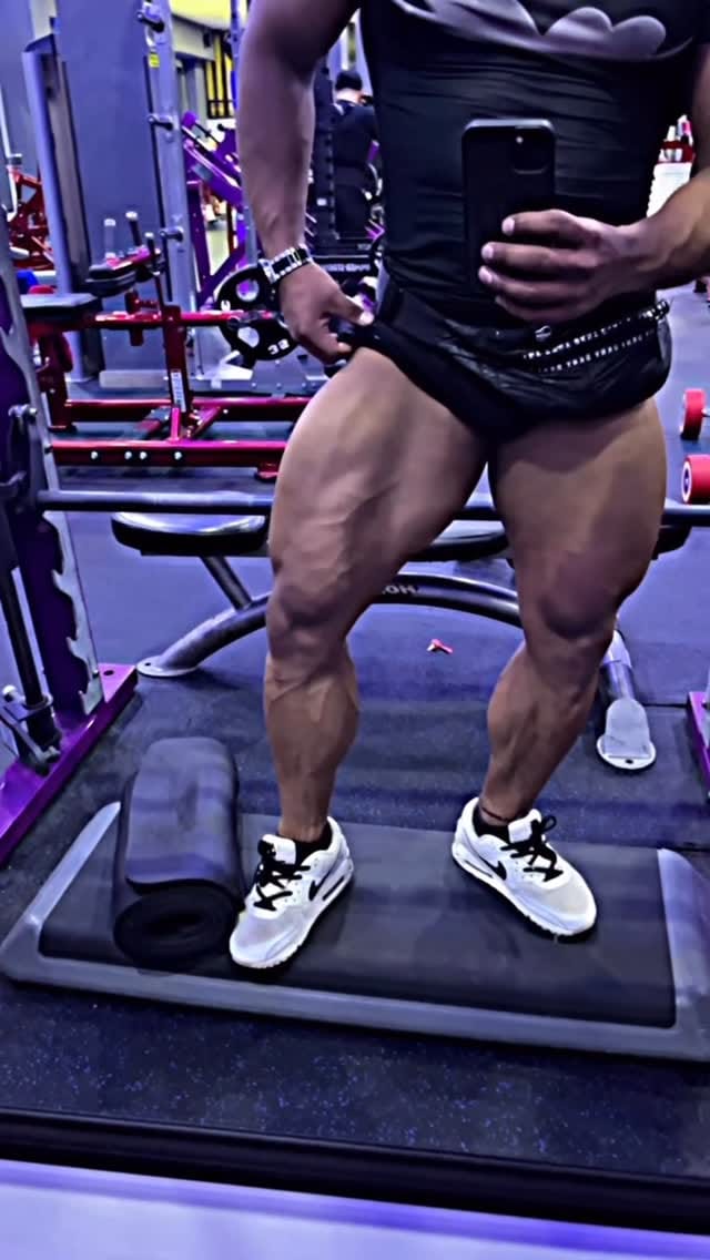 Post 10 by Adrian Robles on Instagram (video)