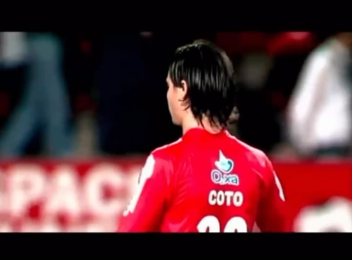 Post 4 by Carles Coto on Instagram (video)