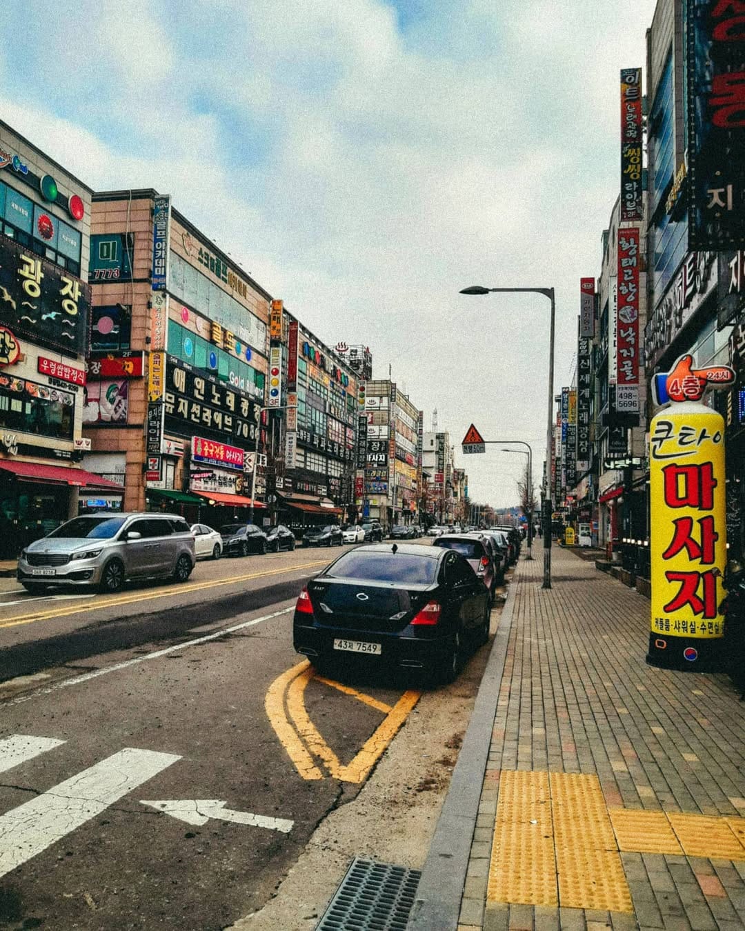 Post 10 by O V I  A H A M E D ™ on Instagram (image)