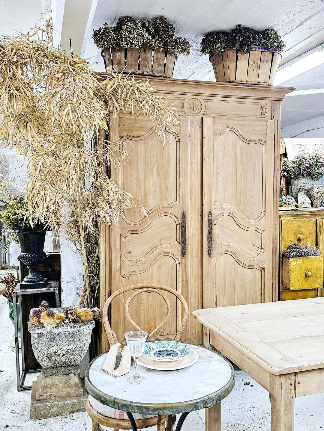 Post 9 by Amarillo Albero Vintage on Instagram (carousel)