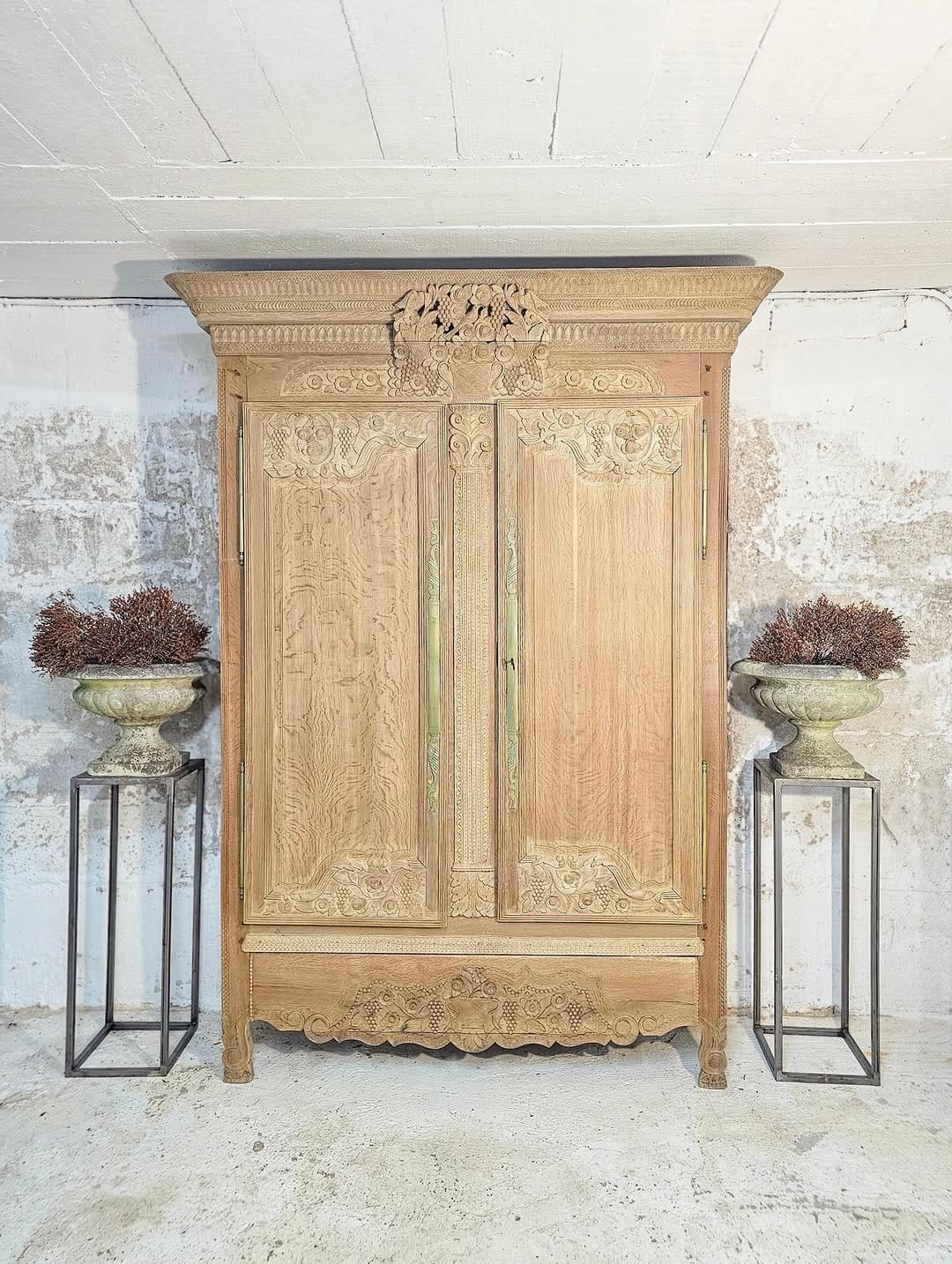 Post 6 by Amarillo Albero Vintage on Instagram (carousel)
