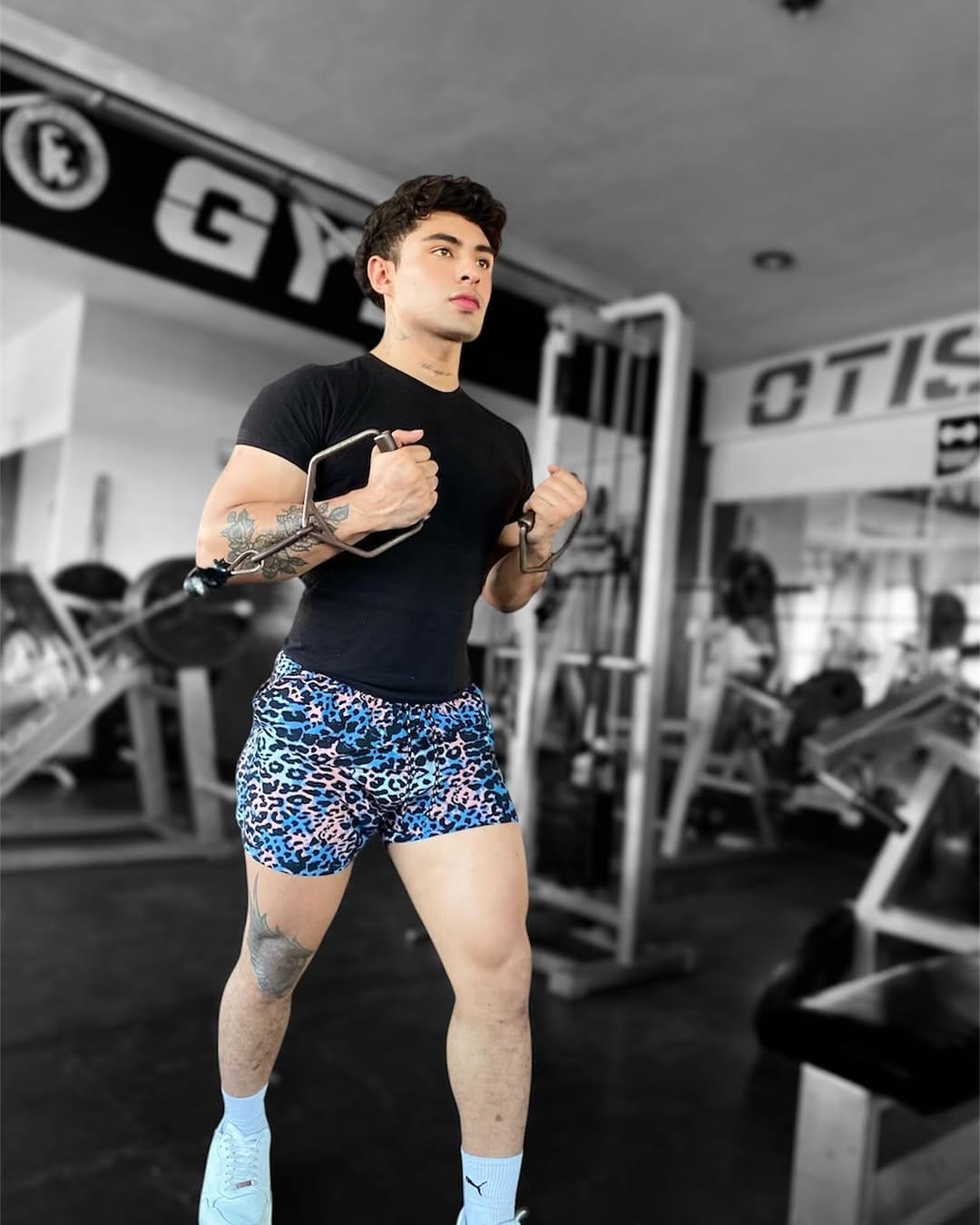Post 8 by D e n n i s E s c o b a r 🔵 on Instagram (carousel)