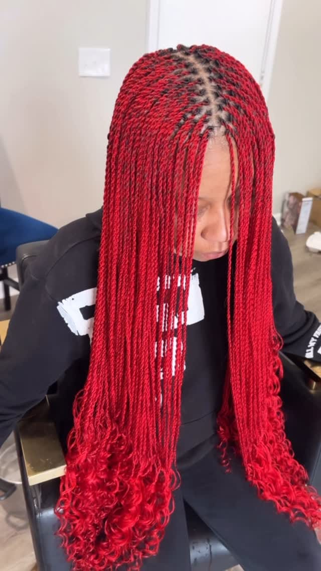 Post 4 by Quonnna on Instagram (video)