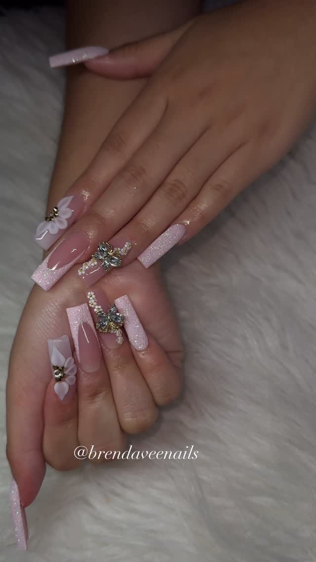 Post 7 by BrendaVee Nails 💅 on Instagram (video)