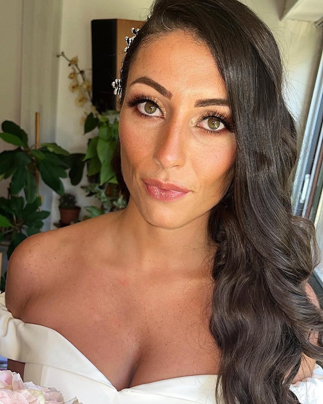 Post 6 by •MAKE UP FOR EVER MUA on Instagram (carousel)