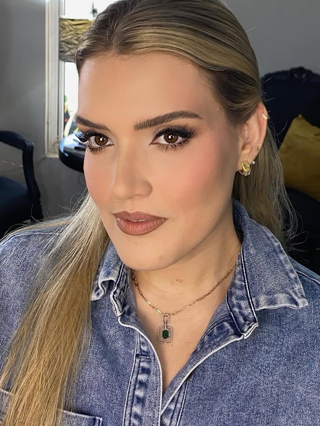 Post 10 by Diana Barrios on Instagram (carousel)