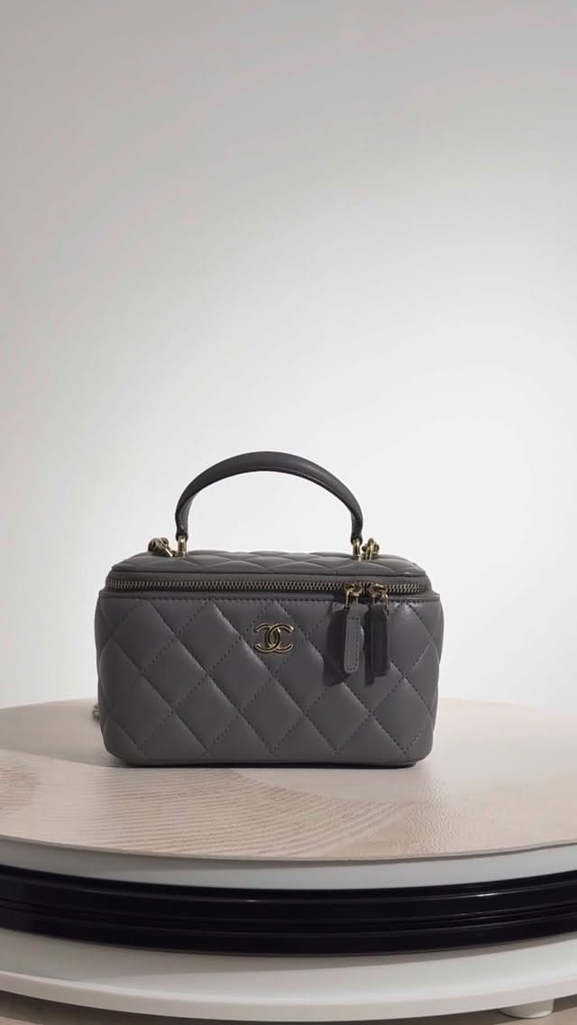 Post 4 by Aarthi Bawa | Resale Luxury Handbags on Instagram (video)