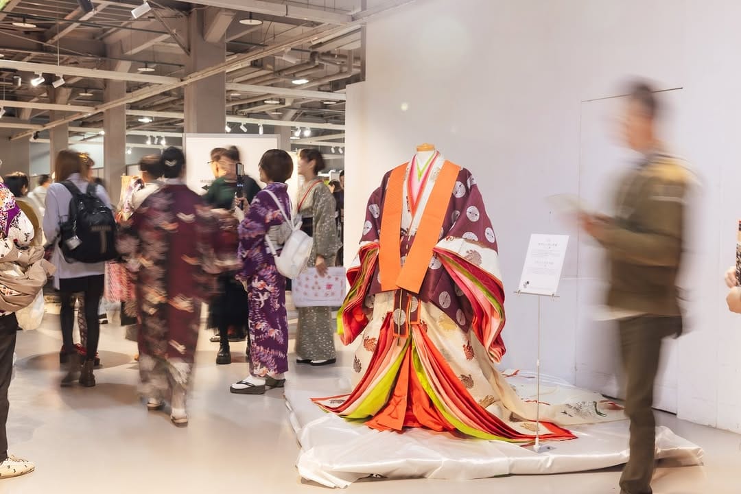 Post 9 by 東京キモノショー公式 on Instagram (carousel)