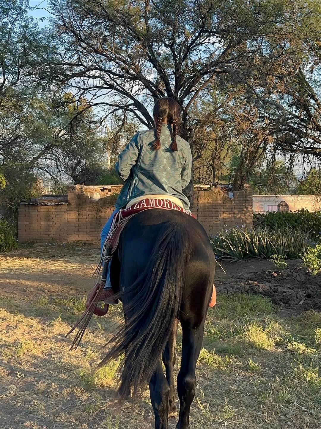 Post 9 by •A N D Y  Z A M O R E S• on Instagram (carousel)