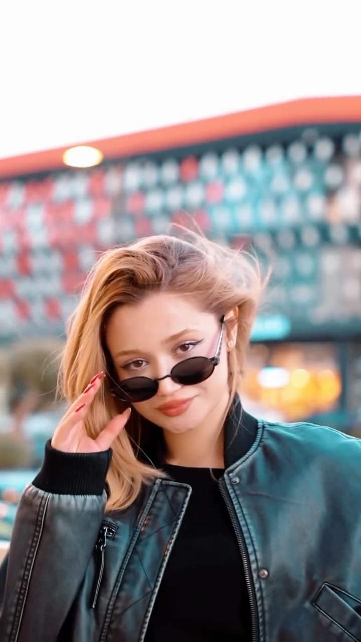 Post 4 by Ottica Optik on Instagram (video)