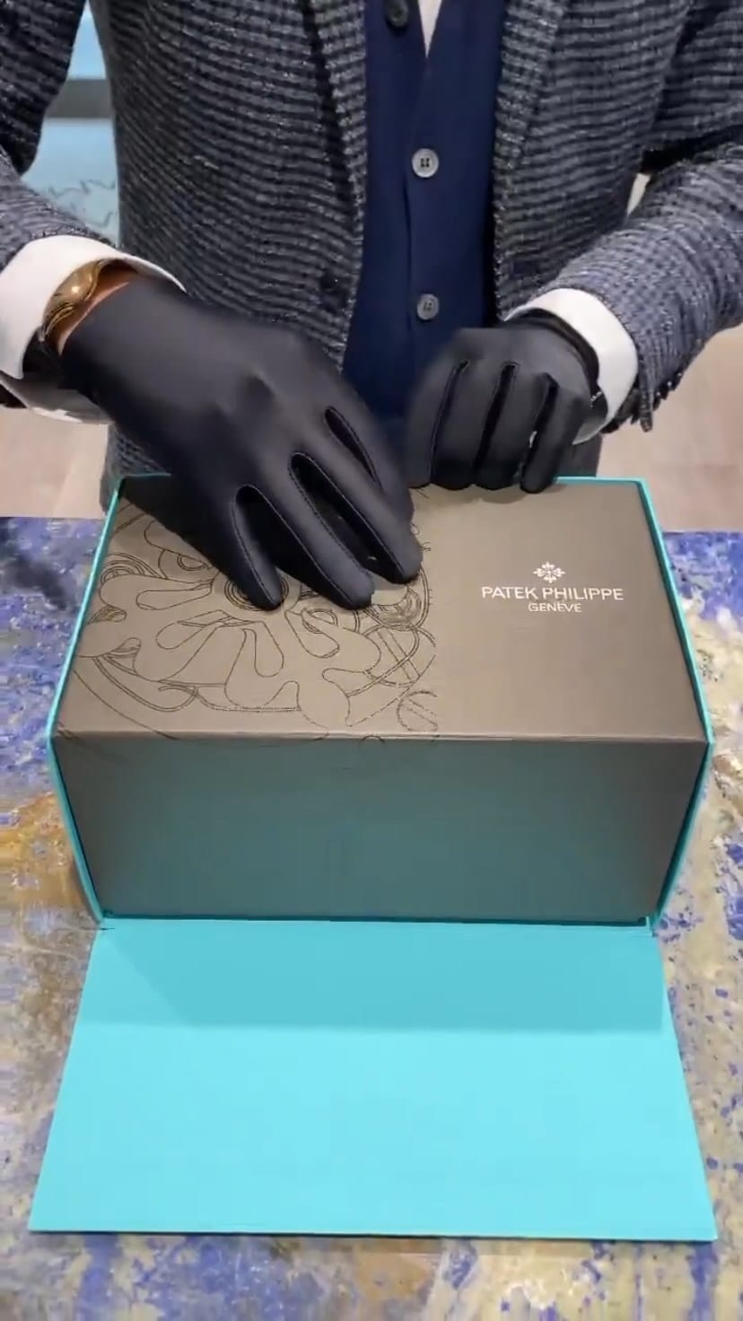 Post 3 by Watches Daily on Instagram (video)