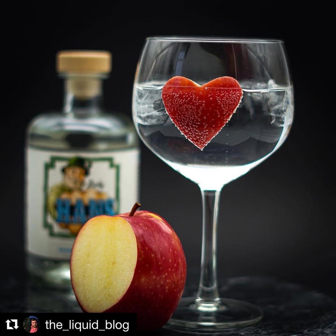 Post 3 by Lucky HANS - Bavarian Dry Gin on Instagram (image)
