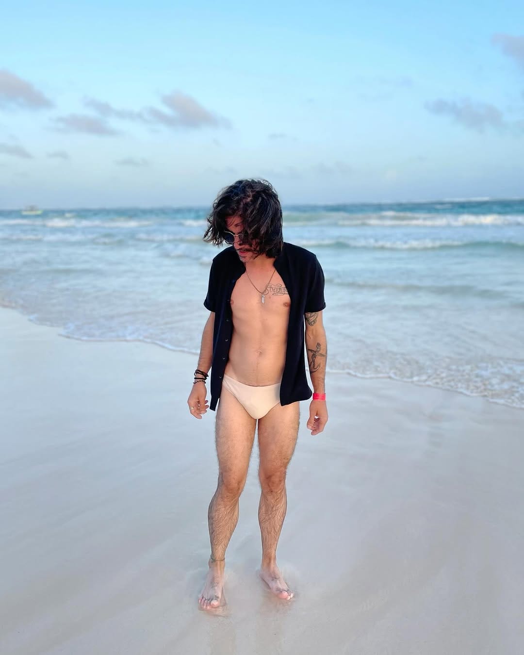 Post 10 by Alonso Guerresi on Instagram (carousel)