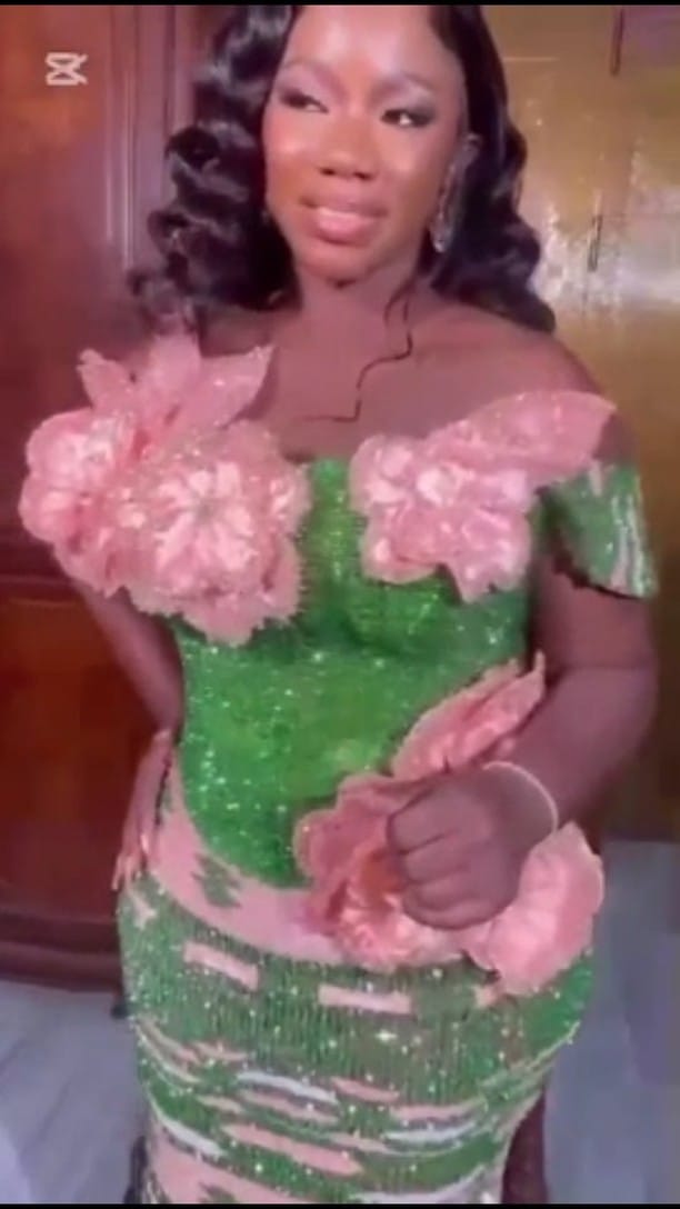 Post 8 by magdal couture on Instagram (video)