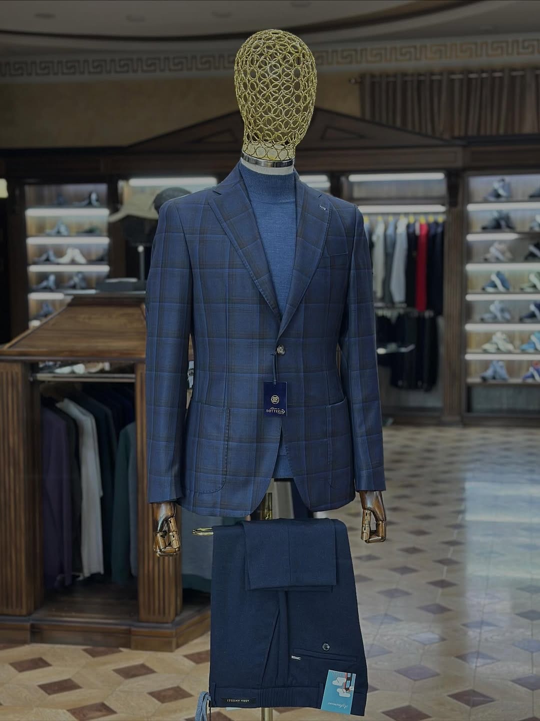 Post 3 by Cesar’S Boutique Uzbekistan on Instagram (carousel)