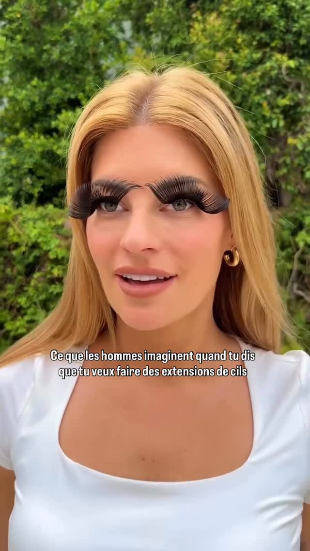 Post 3 by EXTENSIONS DE CILS ÎLE DE LA RÉUNION 🇷🇪 & AIX-EN-PROVENCE on Instagram (video)