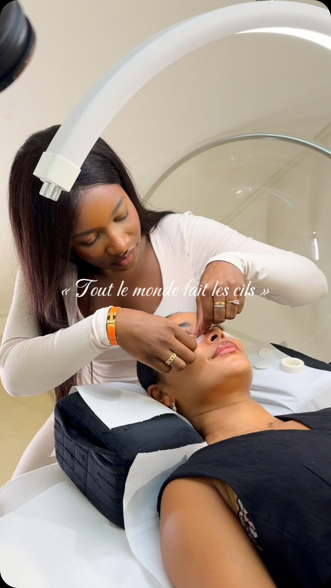 Post 5 by EXTENSIONS DE CILS ÎLE DE LA RÉUNION 🇷🇪 & AIX-EN-PROVENCE on Instagram (video)