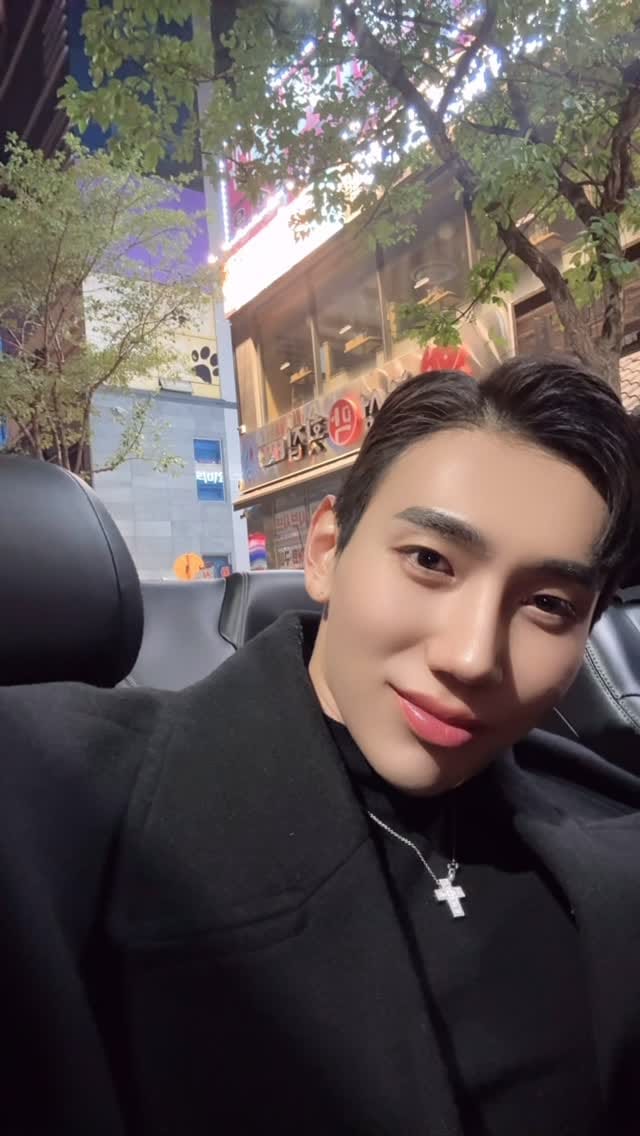 Post 6 by 헬크 최준우 on Instagram (video)