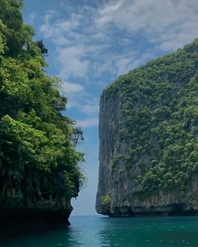 Post 10 by Phi Phi Brasil on Instagram (video)
