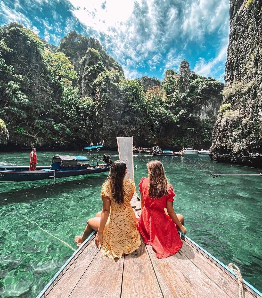 Post 5 by Phi Phi Brasil on Instagram (image)