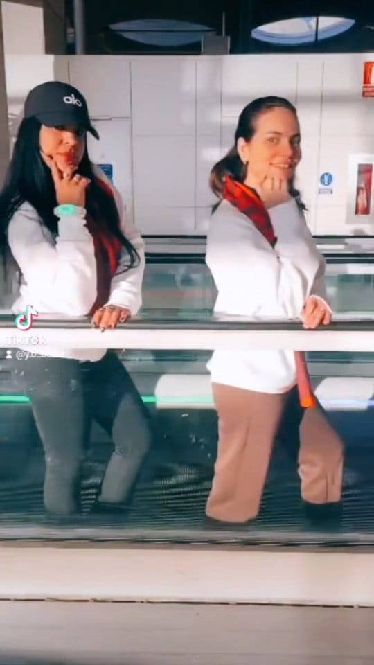 Post 1 by yaima/belleza&bienestar on Instagram (video)