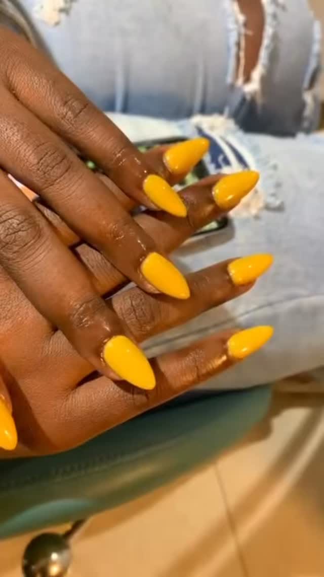 Post 3 by BEAUTY SALON IN LEKKI/ABUJA/OWERRI on Instagram (video)