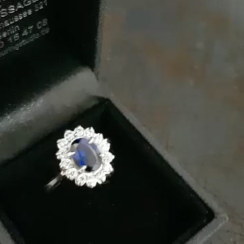 Post 9 by Original Rubin Juwelier Berlin on Instagram (video)
