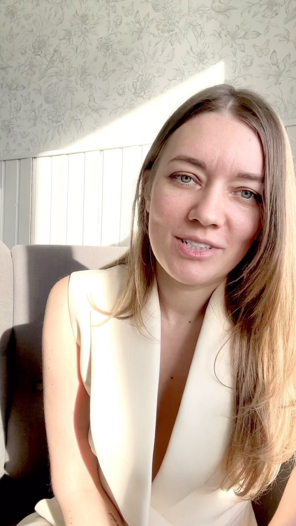 Post 10 by Xenya Magel on Instagram (video)