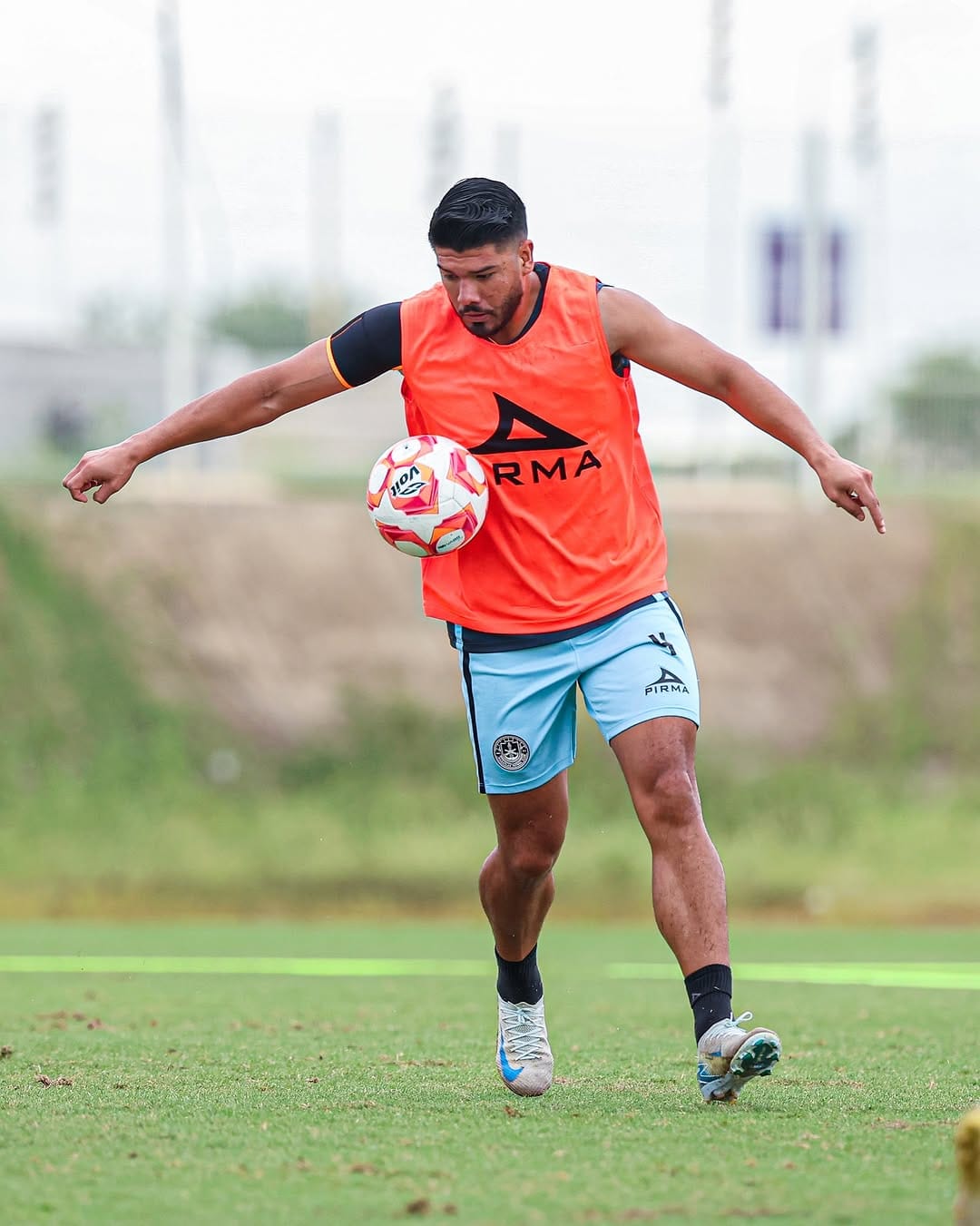 Post 8 by Jair Díaz on Instagram (carousel)