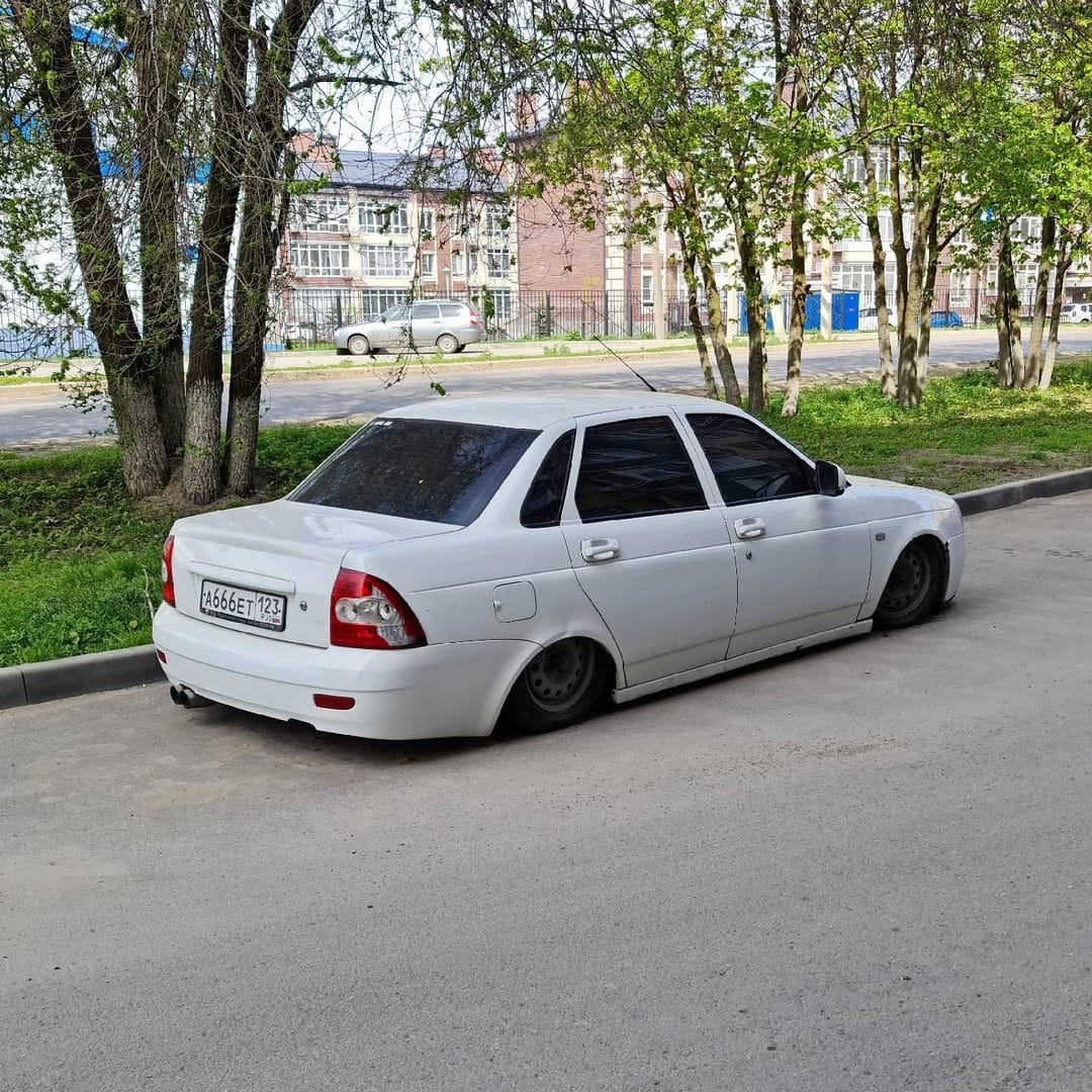 Post 10 by Vladimir Bondarevskiy on Instagram (image)