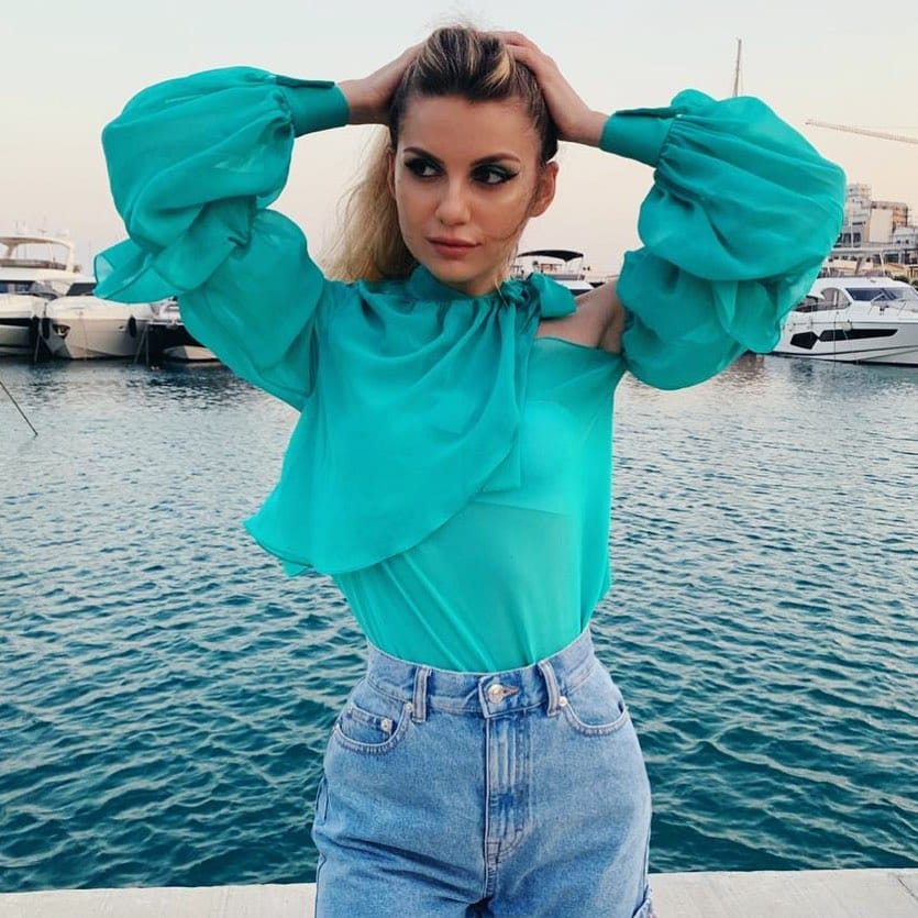 Post 6 by LOLITA SHONIDI on Instagram (image)