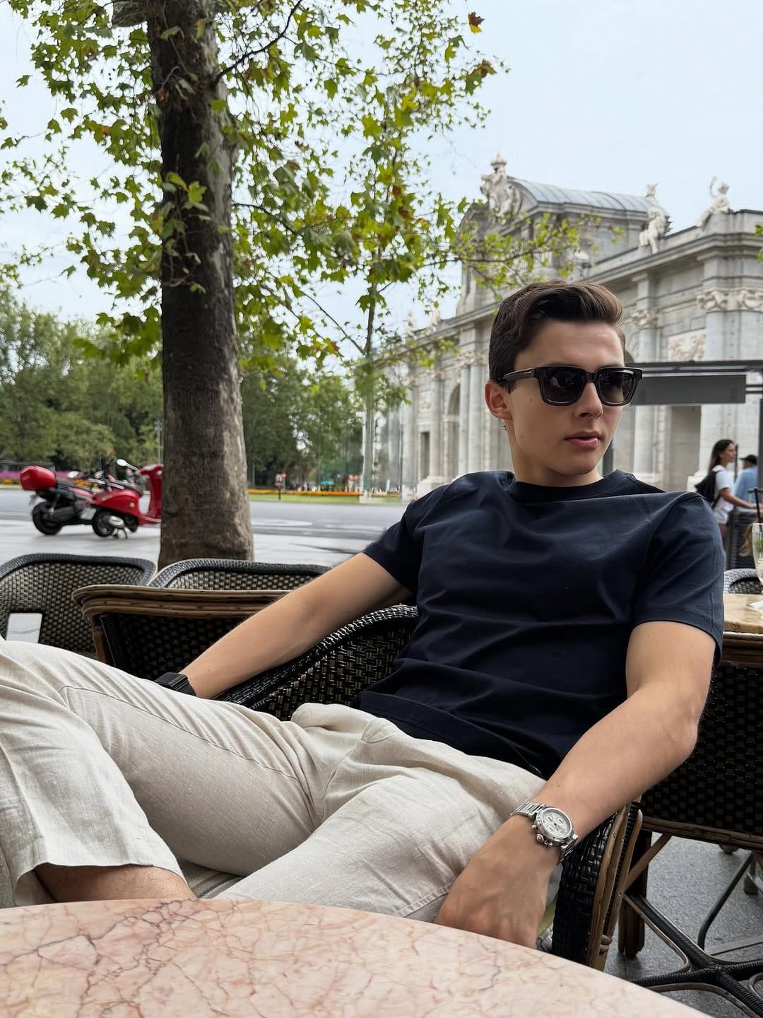Post 8 by Jerónimo Berrío Mardo on Instagram (carousel)