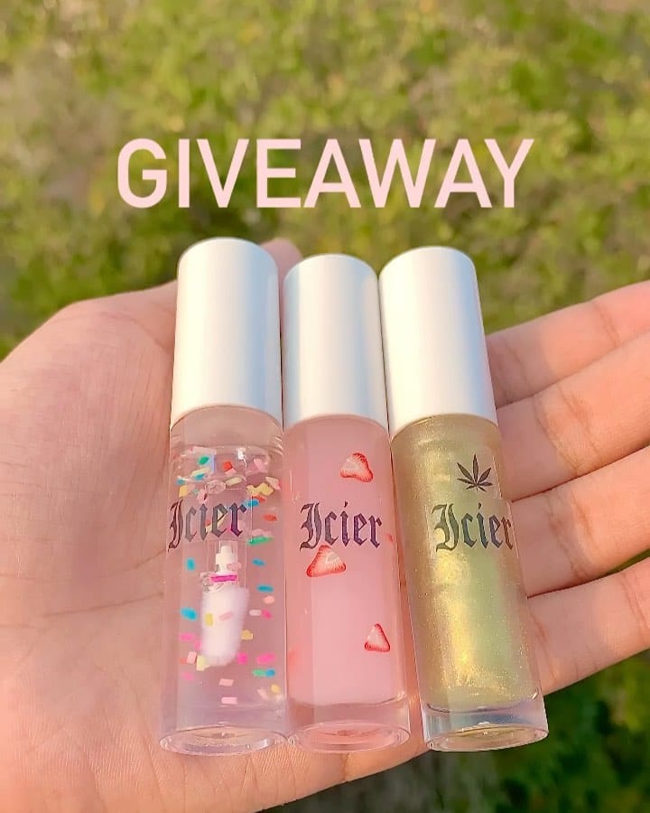 Post 2 by 𝕴𝖈𝖎𝖊𝖗 | 𝕷𝖎𝖕𝖌𝖑𝖔𝖘𝖘🍒 on Instagram (video)