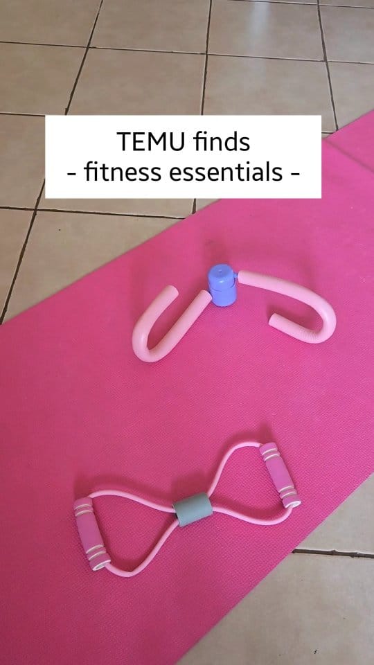 Post 2 by Sana A | Dubai Blogger on Instagram (video)