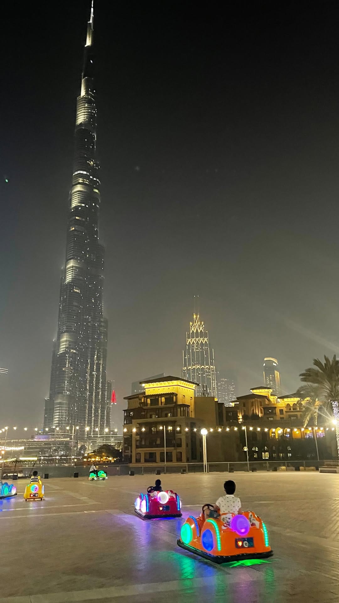 Post 1 by Sana A | Dubai Blogger on Instagram (video)