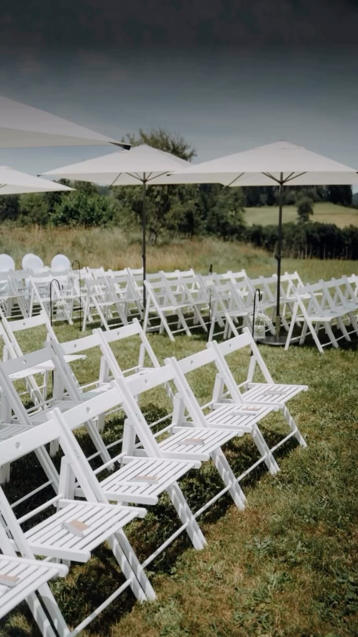 Post 1 by 𝗘𝗩𝗘𝗡𝗧𝗦𝗖𝗛𝗘𝗨𝗡𝗘 " 𝗟𝗔𝗙𝗘𝗧𝗧𝗘 "🌲👰🤵🏻 on Instagram (video)