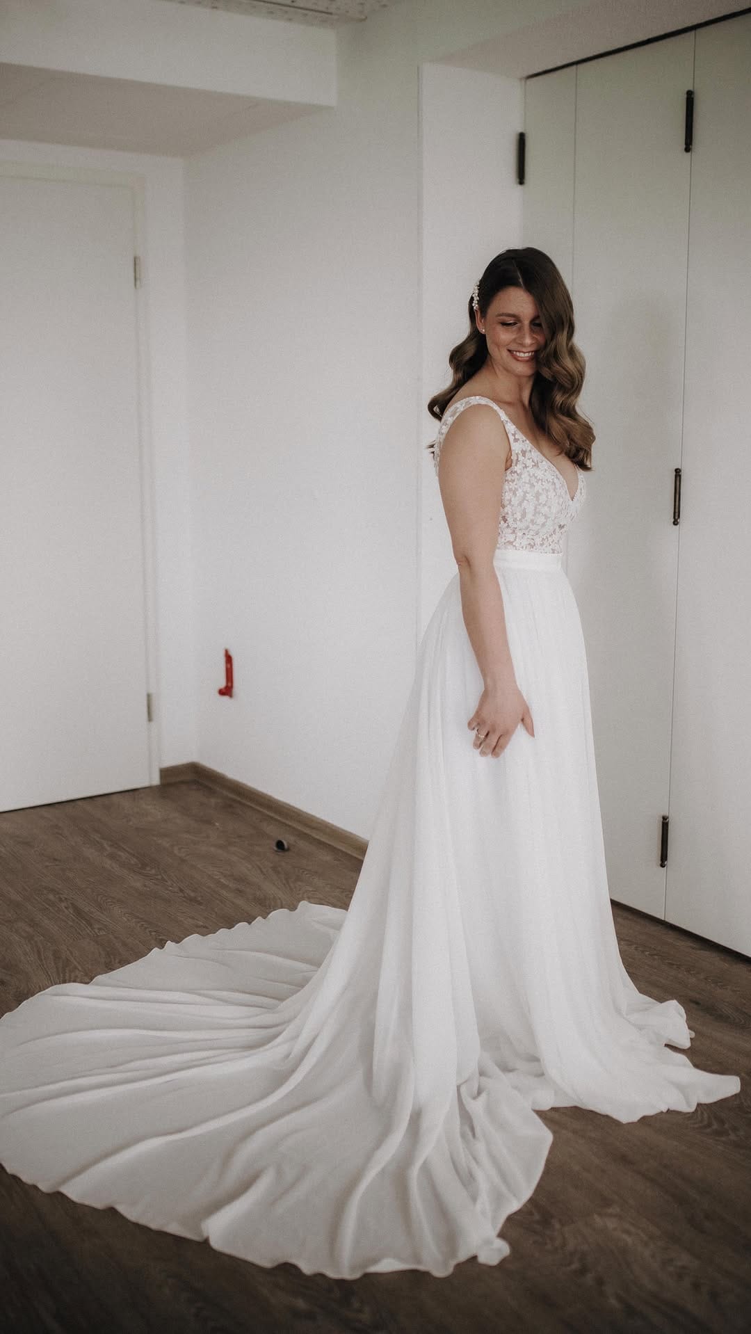 Post 5 by 𝗘𝗩𝗘𝗡𝗧𝗦𝗖𝗛𝗘𝗨𝗡𝗘 " 𝗟𝗔𝗙𝗘𝗧𝗧𝗘 "🌲👰🤵🏻 on Instagram (video)