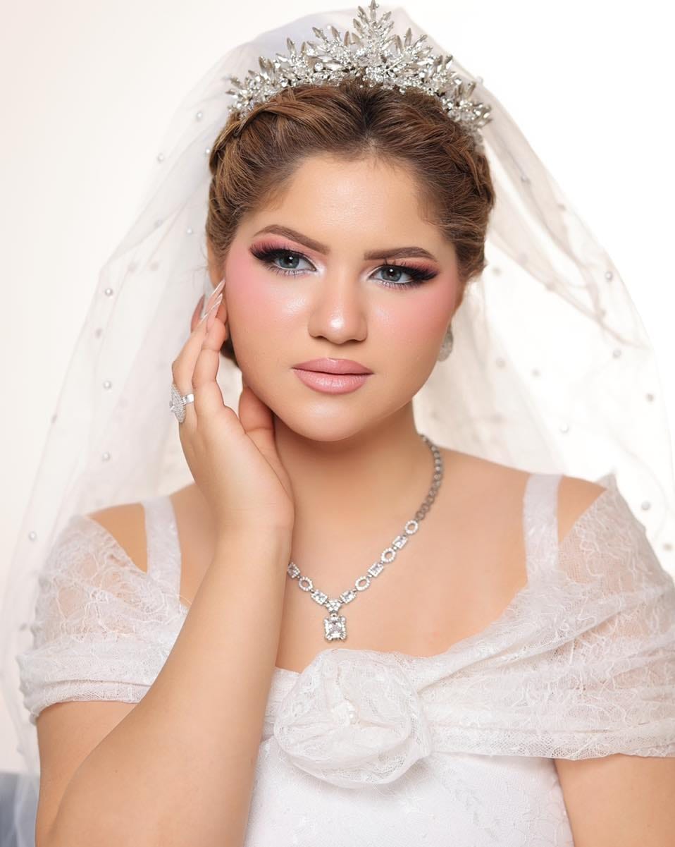 Post 4 by Makeup artist Myada ELsakaan on Instagram (carousel)