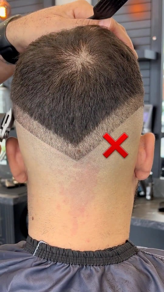 Post 9 by BARBEROS DEL MUNDO 💈BARBEIRO TAPER FADE FADE SPAIN on Instagram (video)