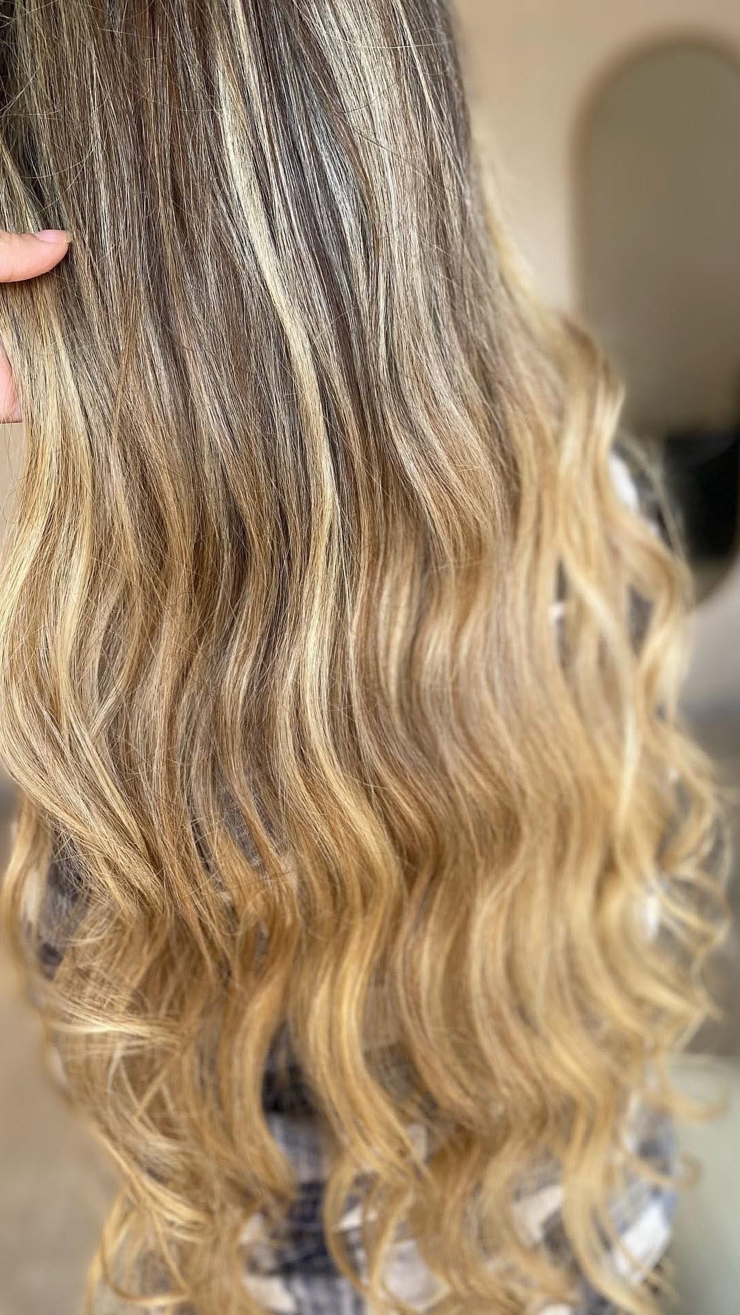 Post 7 by RoseAlyne Centre De Beauté on Instagram (video)