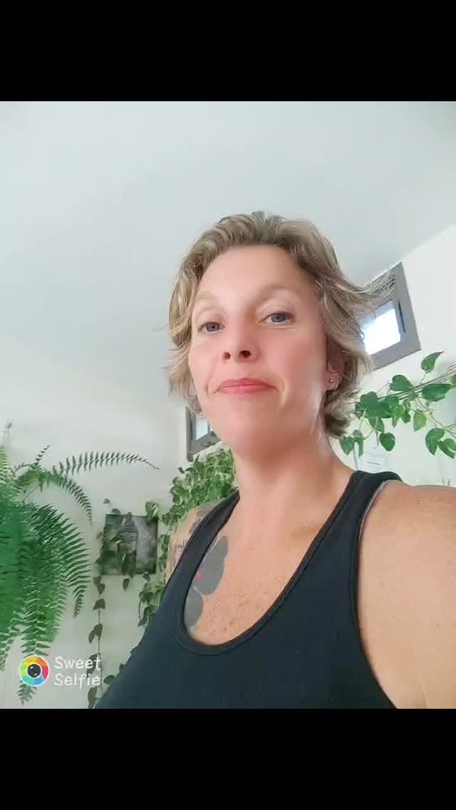 Post 7 by Yessi Graf on Instagram (video)