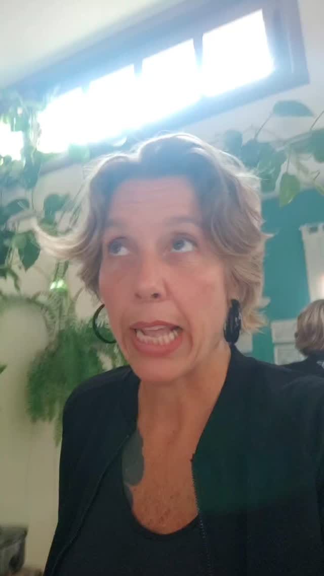 Post 4 by Yessi Graf on Instagram (video)