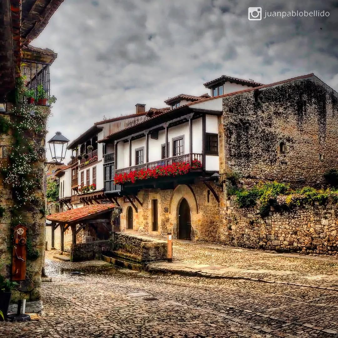 Post 3 by Juan Pablo Bellido on Instagram (image)