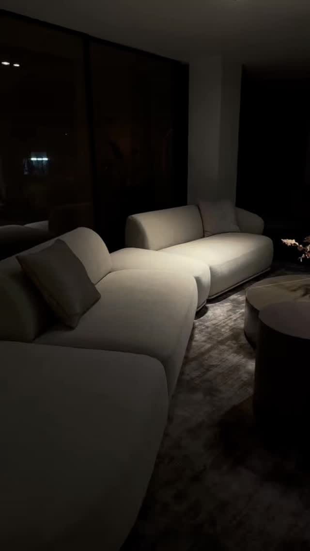 Post 3 by ESSERE on Instagram (video)
