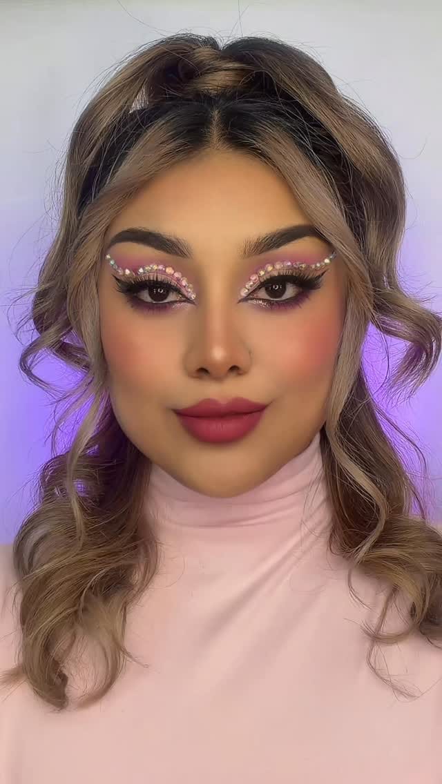 Post 5 by MARIANA MAKEUP ARTIST on Instagram (video)